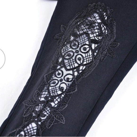 Dark In Love Gothic Lace Leggings w/ back lace up - Picture 4 of 5
